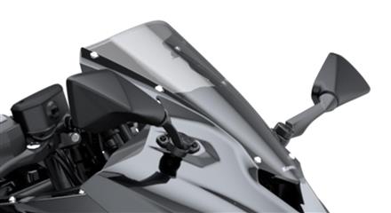 Füstszínű szélvédő